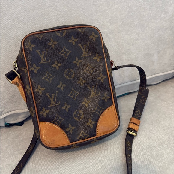 Louis Vuitton Amazon Monogram Messenger Bag - Black and Brown - Picture 4 of 13
